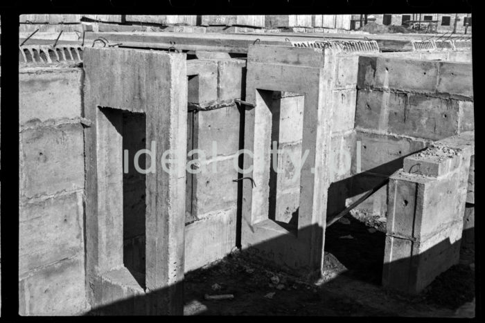 Construction of the Stalowe Estate. Ca. 1954.

Budowa Osiedla Stalowego, ok. 1954 r.

Photo by Wiktor Pental/idealcity.pl

