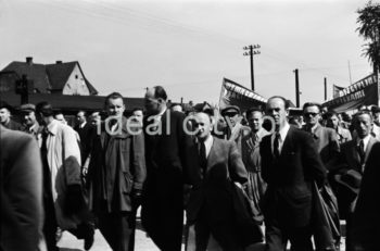 May Day Parade, representatives of the Urban Construction Union. Kraków, 1 May 1951.

Defilada pierwszomajowa, reprezentanci Zjednoczenia Budownictwa Miejskiego, Kraków, 1 maja 1951.

Photo by Wiktor Pental/idealcity.pl
