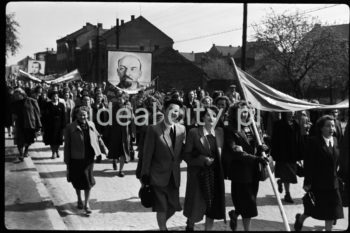May Day Parade, representatives of the Urban Construction Union. Kraków, 1 May 1951.

Defilada pierwszomajowa, reprezentanci Zjednoczenia Budownictwa Miejskiego, Kraków, 1 maja 1951.

Photo by Wiktor Pental/idealcity.pl

