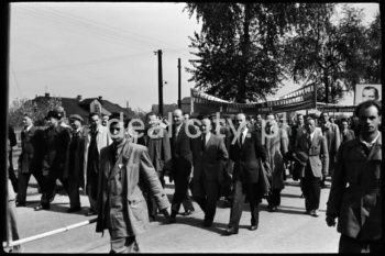 May Day Parade, representatives of the Urban Construction Union. Kraków, 1 May 1951.

Defilada pierwszomajowa, reprezentanci Zjednoczenia Budownictwa Miejskiego, Kraków, 1 maja 1951.

Photo by Wiktor Pental/idealcity.pl

