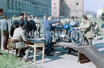 Szkolenie z budowy motocykla.


fot. Wiktor Pental/idealcity.pl

