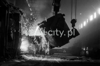Stalownia konwertorowa w kombinacie im. W. I. Lenina w Nowej Hucie, 1966r.

fot. Henryk Makarewicz/idealcity.pl


