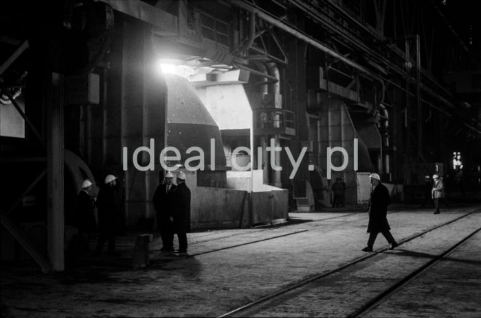 Converting steelworks at the Lenin Combine, Nowa Huta. 1966.

Stalownia konwertorowa w kombinacie im. W. I. Lenina w Nowej Hucie, 1966r.

Photo by Henryk Makarewicz/idealcity.pl
