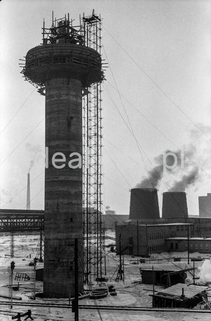 Feliks Dzierżyński Nitrogen Plant in Tarnów-Mościce, containers for chemicals. 1960s. 

Zakłady Azotowe im. Feliksa Dzierżyńskiego w Tarnowie-Mościcach, zbiorniki z chemikaliami, lata 60. XX w.

Photo by Henryk Makarewicz/idealcity.pl

