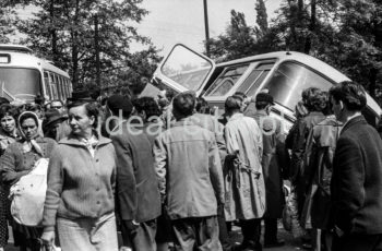 Wypadek wycieczki górników, okolice Kopca Kościuszki w Krakowie. Lata 60. XXw.

fot. Henryk Makarewicz/idealcity.pl


