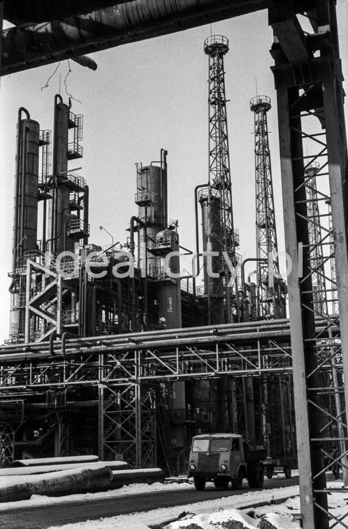 Feliks Dzierżyński Nitrogen Plant in Tarnów-Mościce. 1960s. 

Zakłady Azotowe im. Feliksa Dzierżyńskiego w Tarnowie-Mościcach, lata 60. XX w.

Photo by Henryk Makarewicz/idealcity.pl

