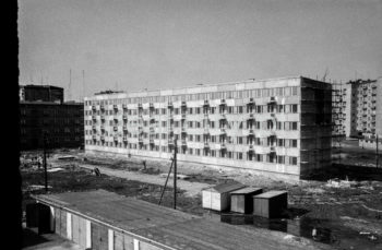 Pierwszy wiekoplytowy blok wybudowany w technologii Domino 60 na osiedlu Centrum D, proj. Stefan Golonka, 1963

fot. Henryk Makarewicz/idealcity.pl


