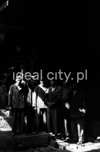 Pracownicy kombinatu metalurgicznego Huty im. W.I. Lenina w Nowej Hucie. Lata 60. XXw.

fot. Henryk Makarewicz/idealcity.pl


