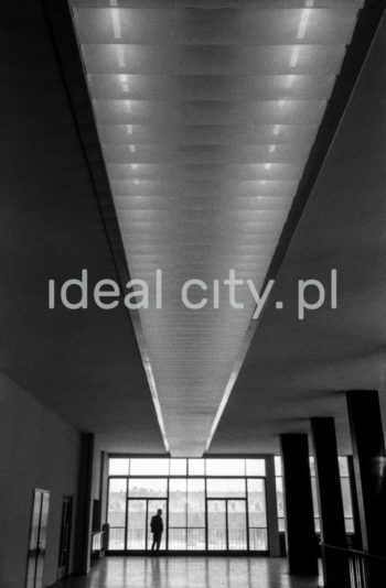 Dom Kultury w Chrzanowie, lata 60. XXw.

fot. Henryk Makarewicz/idealcity.pl

