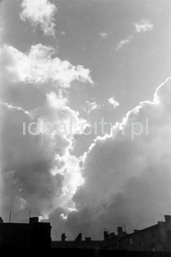Clouds above the Old Town.

Chmury nad Starym Miastem.

Photo by Henryk Makarewicz/idealcity.pl

