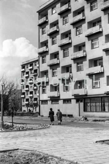 Blok mieszkalny na Osiedlu Handlowym 7.

fot. Henryk Makarewicz/idealcity.pl

