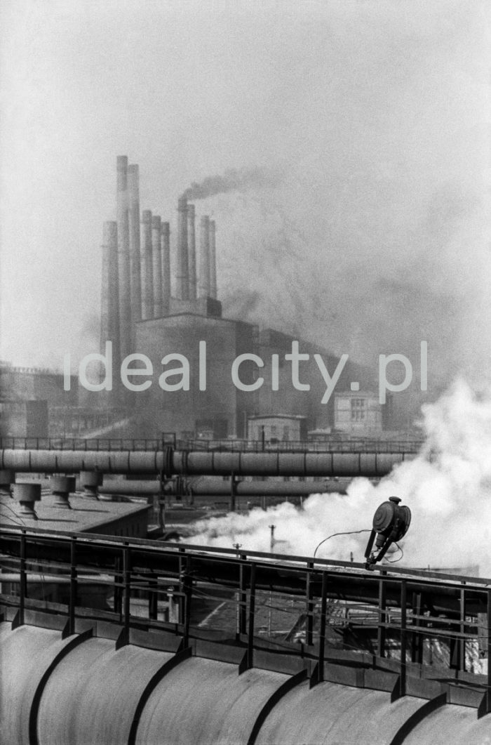 Lenin Metallurgical Combine, view of Coking Works. 1960s.

Kombinat metalurgiczny im. Lenina, widok w kierunku Zakładu Koksochemicznego. Lata 60.

Photo by Henryk Makarewicz/idealcity.pl



