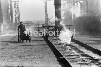Kombinat metalurgiczny im. Lenina, rejon Zakładu Koksochemicznego, lata 60.


fot. Henryk Makarewicz/idealcity.pl



