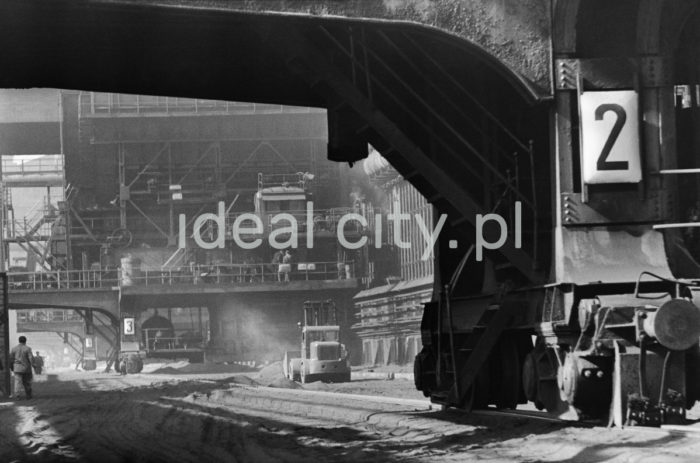 Lenin Metallurgical Combine, Coking Works. 1960s.

Kombinat metalurgiczny im. Lenina, rejon Zakładu Koksochemicznego, lata 60.

Photo by Henryk Makarewicz/idealcity.pl



