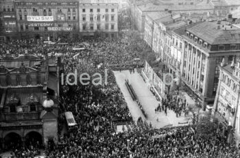 Obchody 1000 lecia Chrztu Polski, Rynek Główny w Krakowie.

fot. Henryk Makarewicz/idealcity.pl

