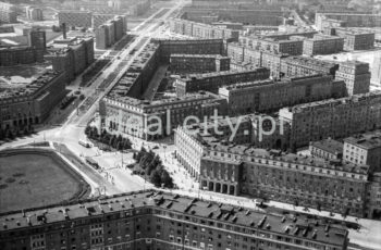 Ujęcie lotnicze na osiedla: Centrum A, B, C i D.
Połowa lat 60. XXw.

Fot. Henryk Makarewicz/idealcity.pl


