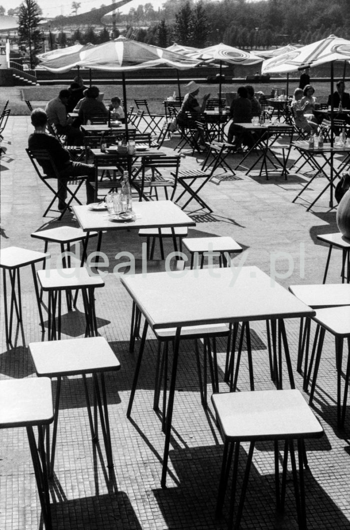 The Parkowa Restaurant in Park Śląski, Chorzów. 1960s.

Restauracja 