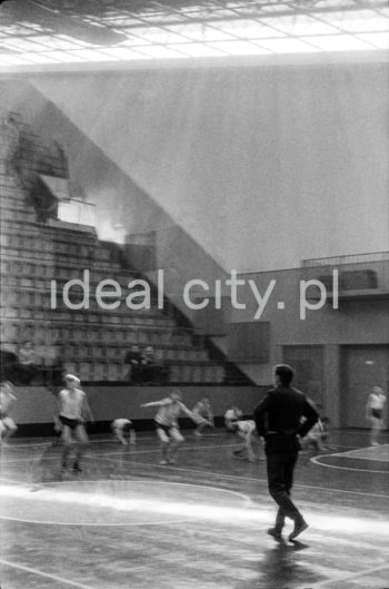 Sports Centre in Kielce. 1963.

Ośrodek Sportowy w Kielcach, 1963 r. 

Photo by Henryk Makarewicz/idealcity.pl



