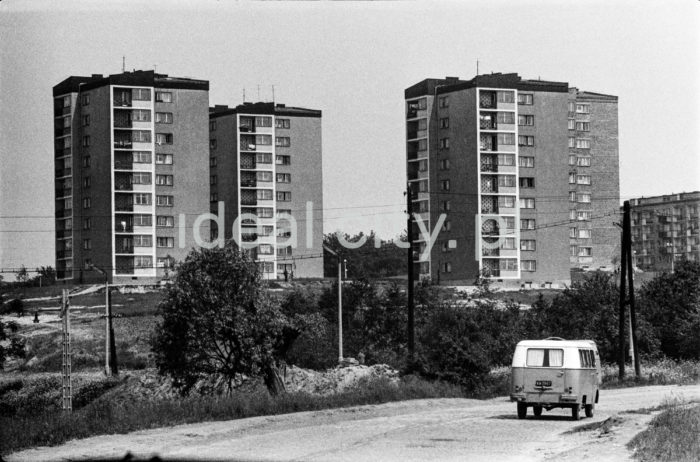 Bloki na Wzgórzach Krzesławickich, lata 60. XXw.

fot. Henryk Makarewicz/idealcity.pl



