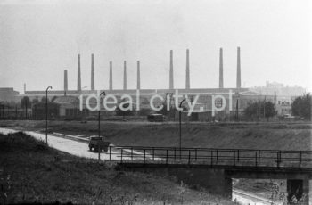 Kombinat metalurgiczny im. Lenina, widok ogólny w kierunku walcowni, lata 60.

fot. Henryk Makarewicz/idealcity.pl




