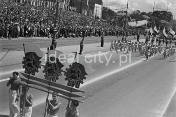 Defilada Tysiąclecia, 22 lipca 1966r., Warszawa.

fot. Henryk Makarewicz/idealcity.pl


