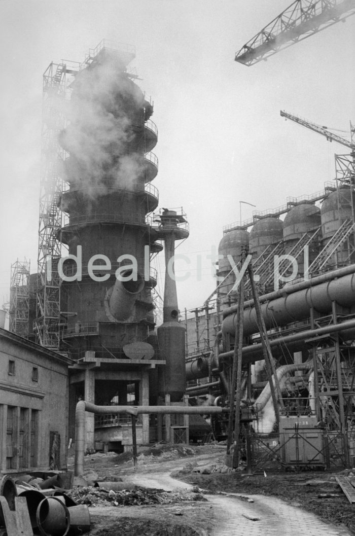 Lenin Metallurgical Combine, Blast Furnace Plant No. 3. 1960s.

Kombinat metalurgiczny im. Lenina, rejon Wielkiego Pieca nr 3, lata 60.

Photo by Henryk Makarewicz/idealcity.pl


