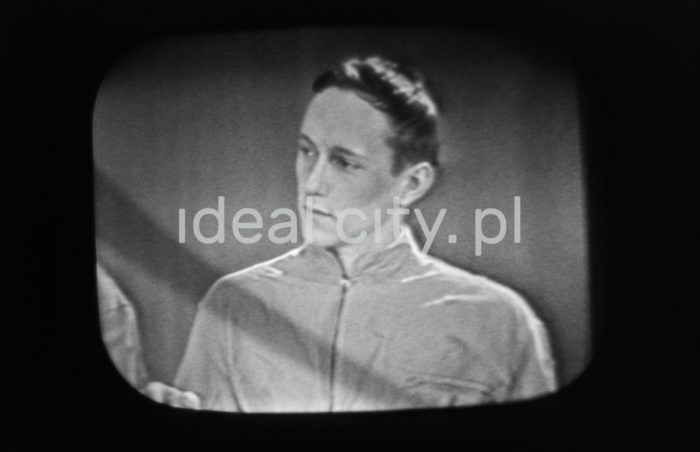 A television broadcast. Late 1950s.

Transmisja telewizyjna. Koniec lat 50. XX w.

Photo by Wiktor Pental/idealcity.pl

