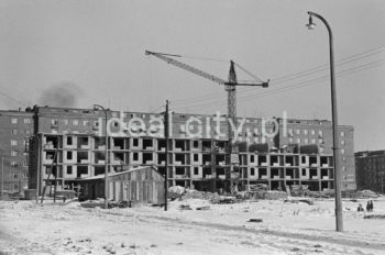 Budowa Osiedla Zgody ( na pierwszym planie ), w tle zabudowa Osiedla Uroczego. Druga połowa lat 50. XXw.


fot. Wiktor Pental/idealcity.pl

